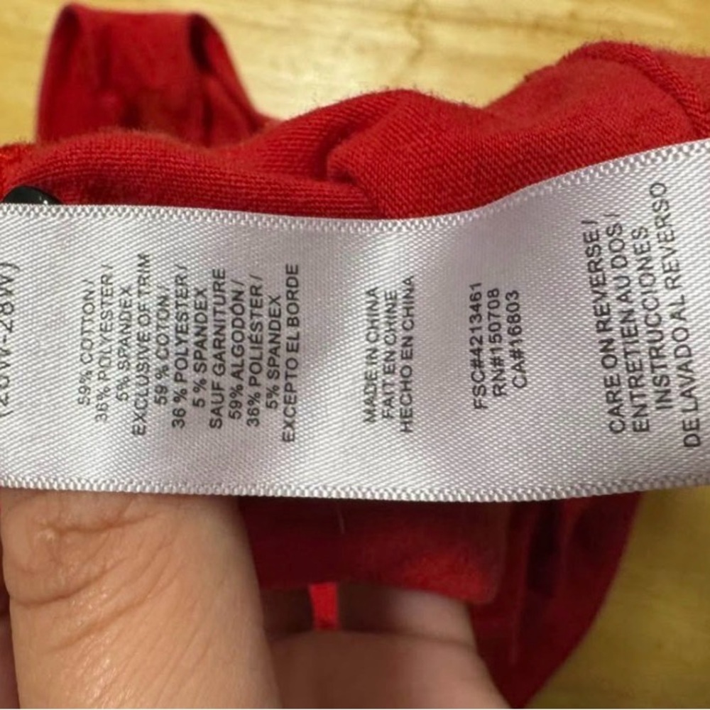 Women's Red Top - Picture 2 of 2